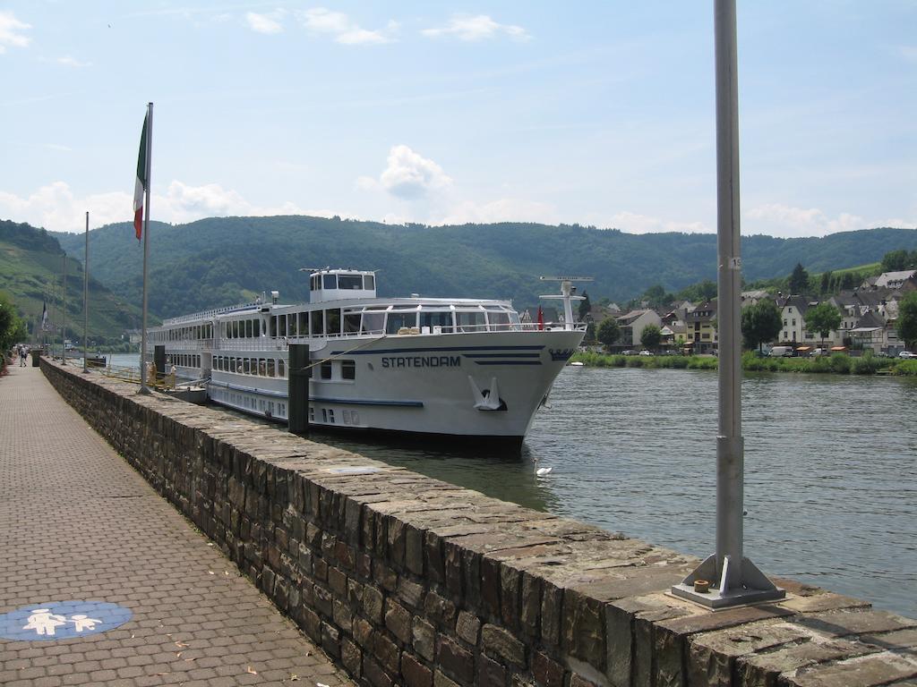 Haus Marlene Apartment Zell an der Mosel Bagian luar foto
